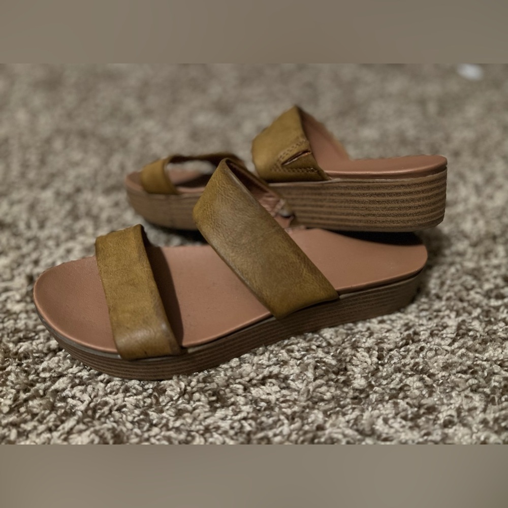Target sandals size 6